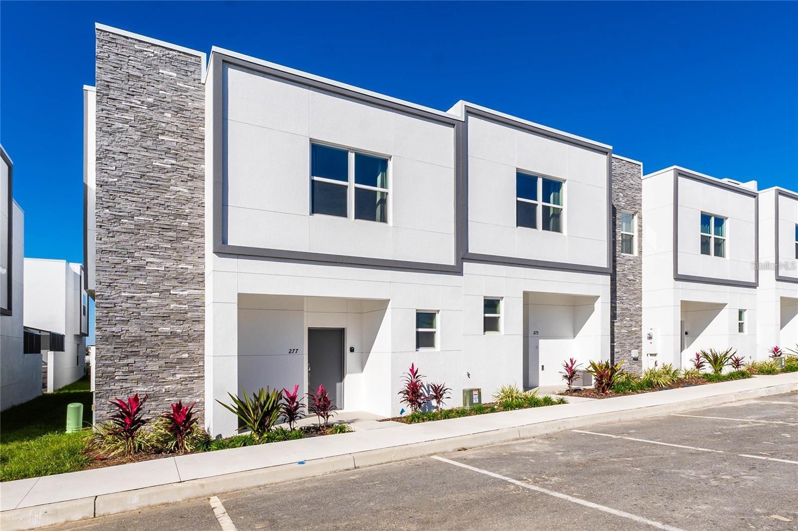 392 Famagusta Drive, FL