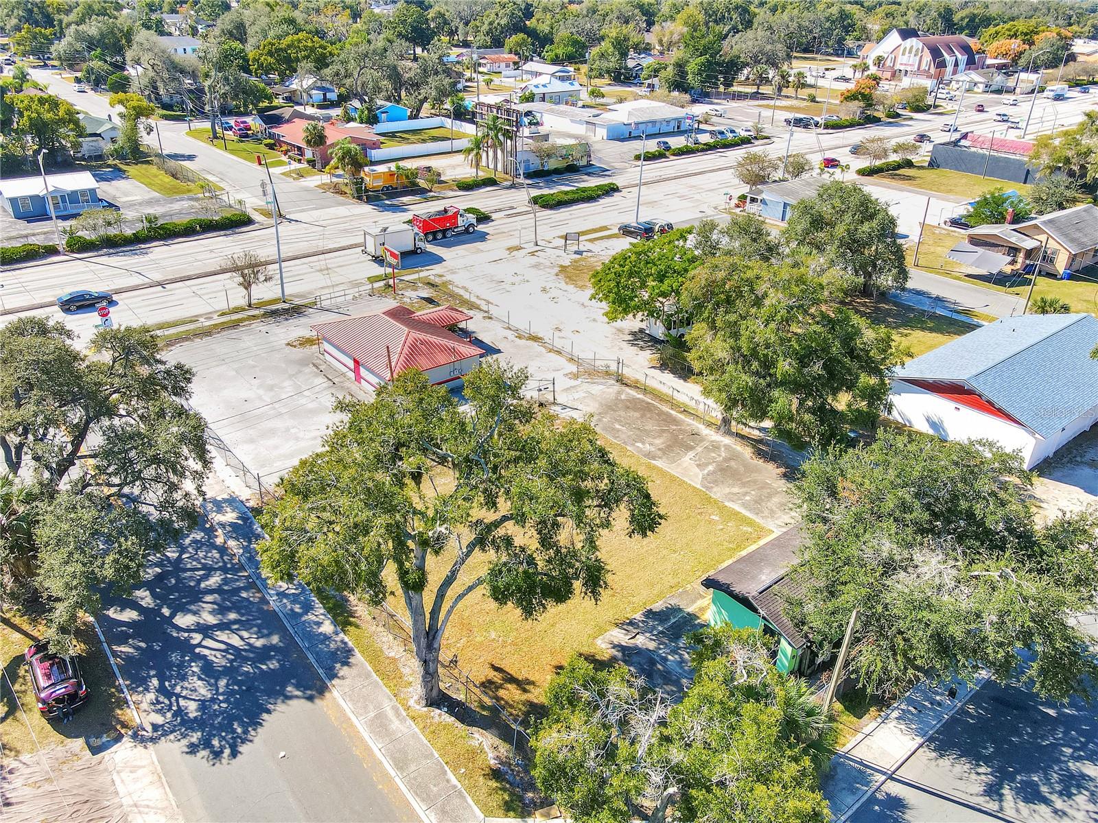 305 & 309 Memorial Boulevard, FL