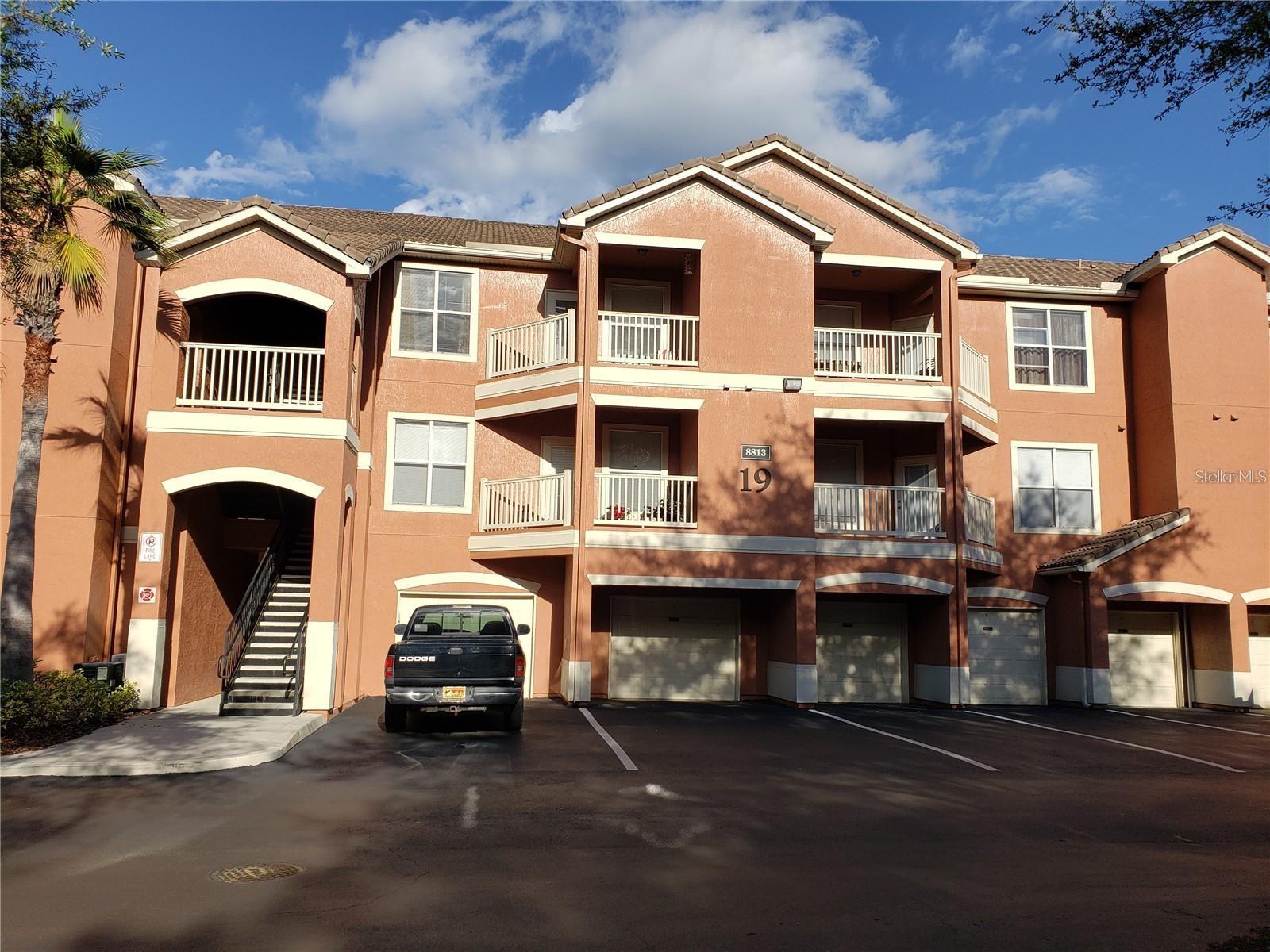 8813 Villa View Cir #104, FL