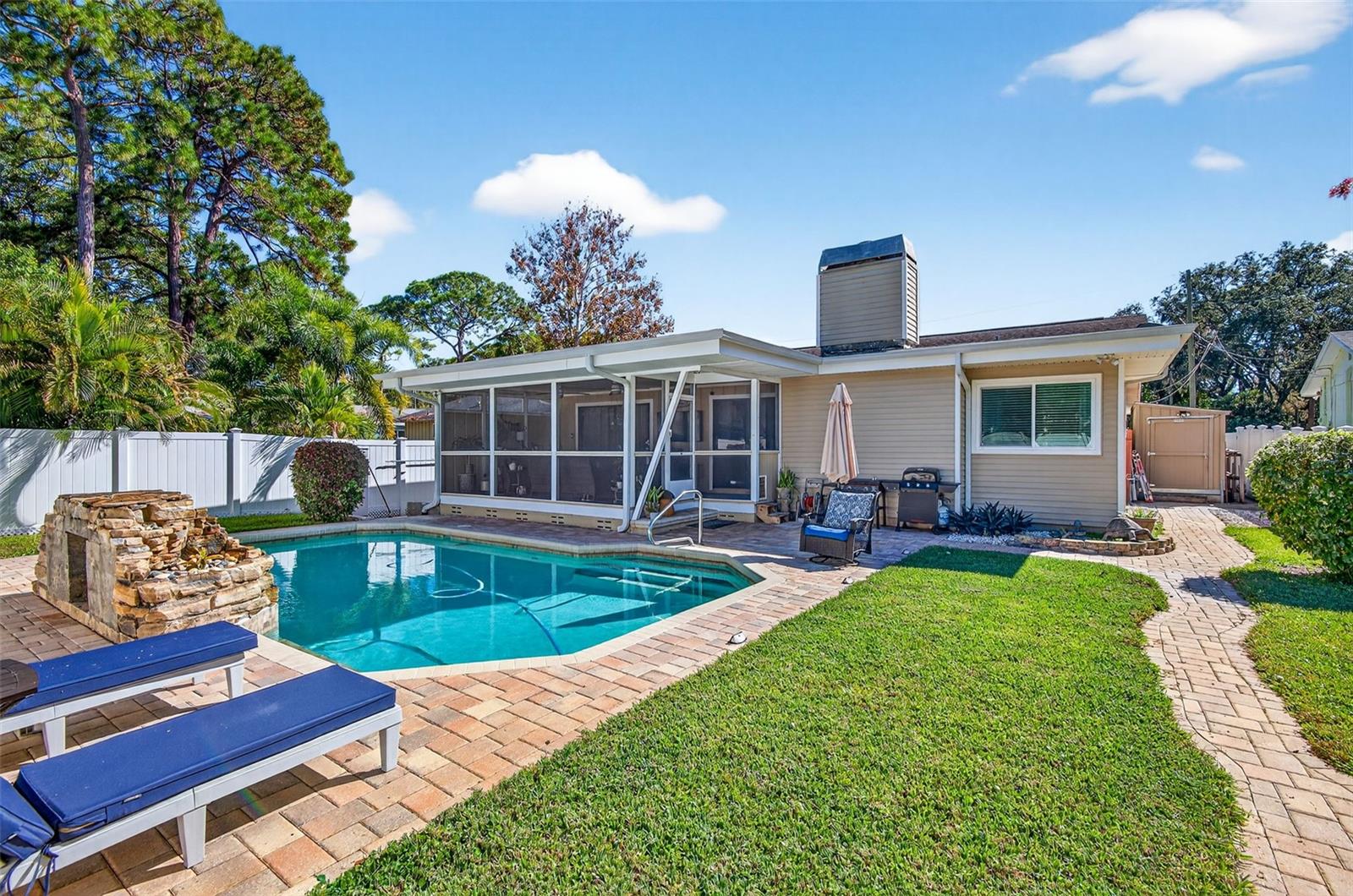 2366 Pembrook Drive, FL
