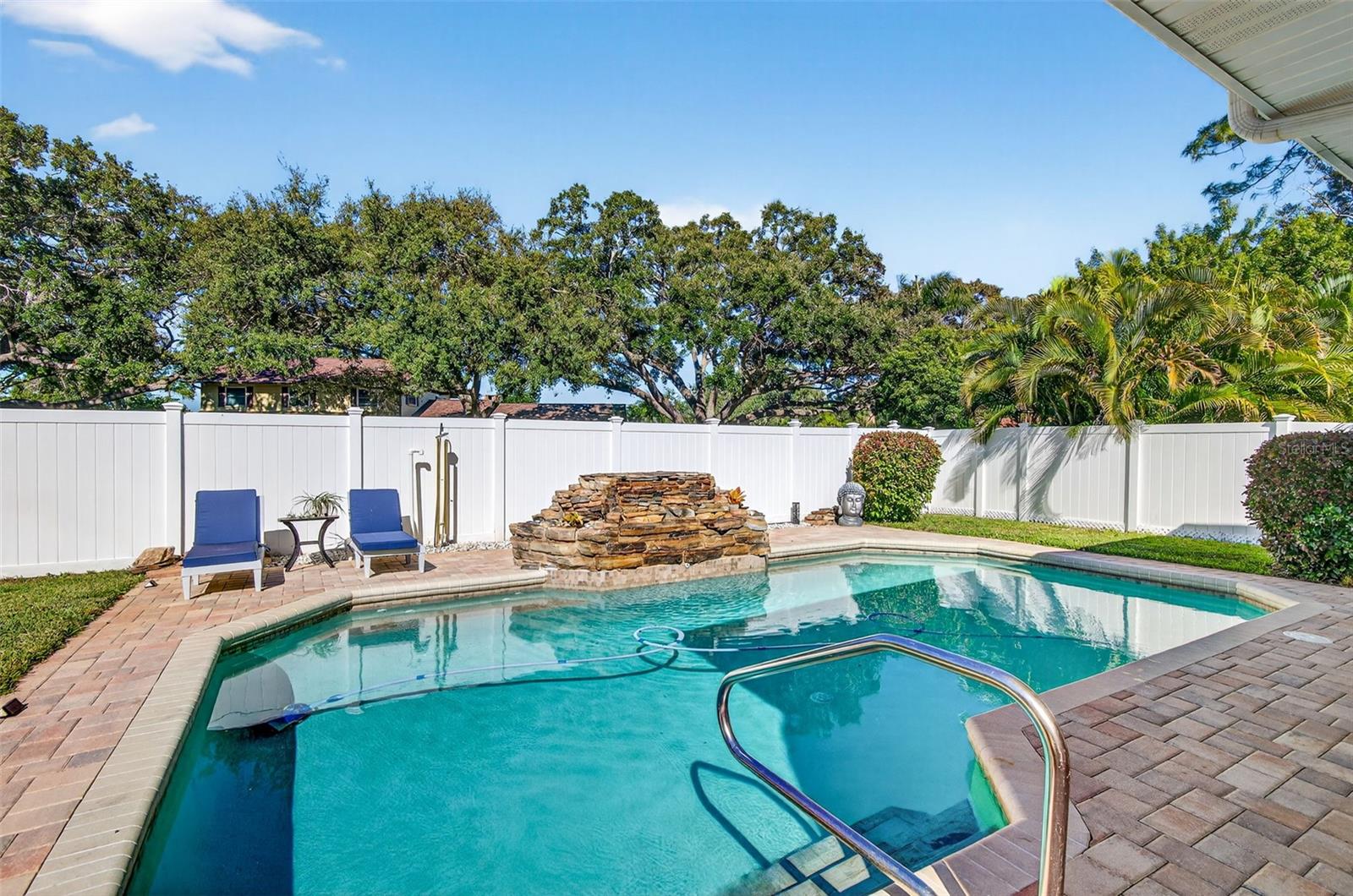 2366 Pembrook Drive, FL