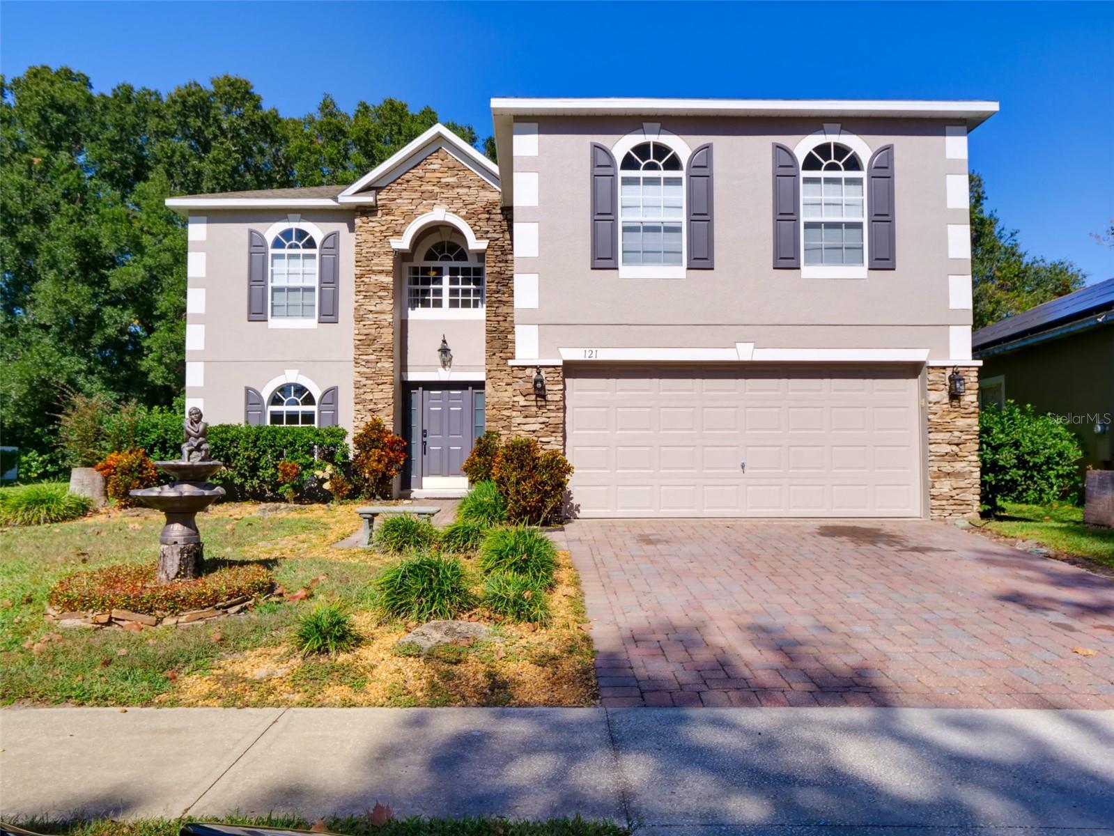 121 Fiesta Key Loop, FL