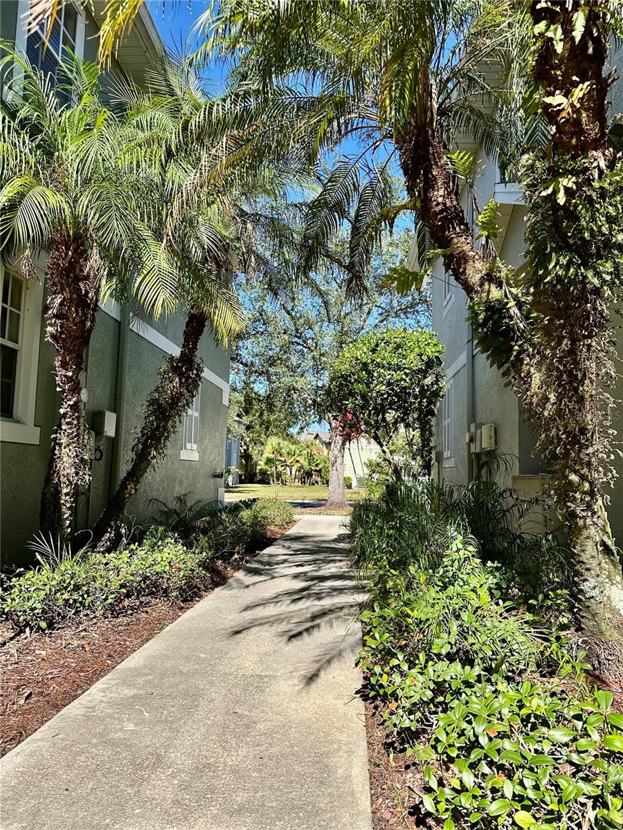 27747 Pleasure Ride Loop, FL
