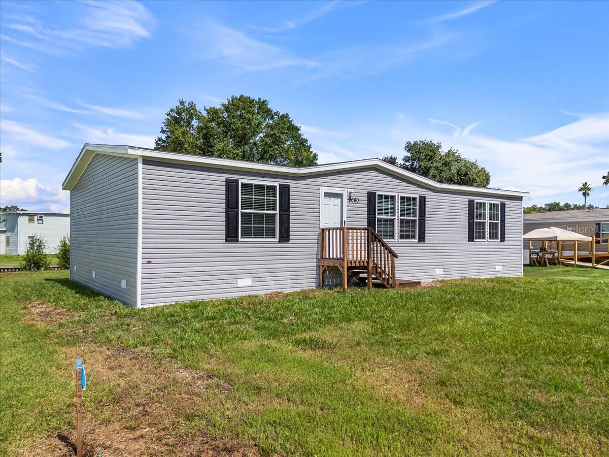 54 Oakridge Dr, FL