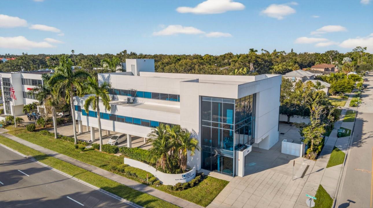2426 S Tamiami Trl, FL
