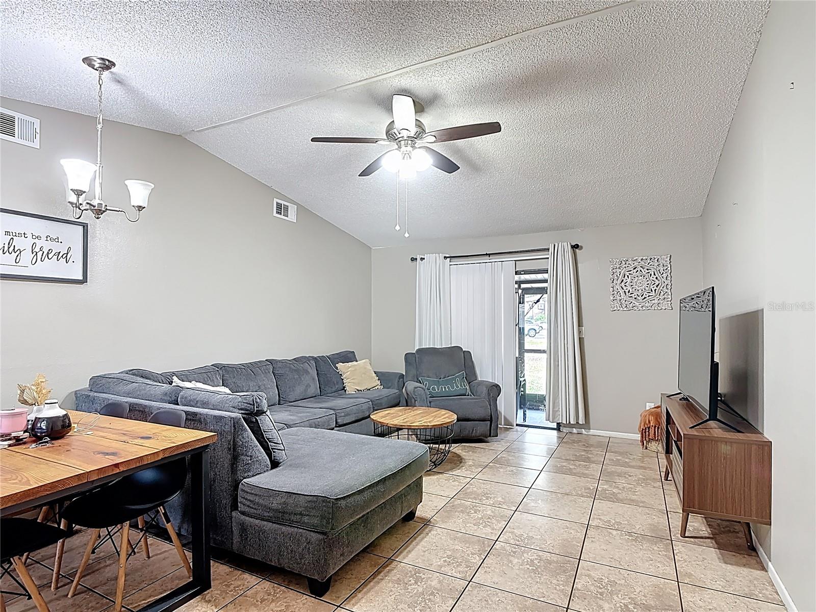 1803 Foxhall Circle, FL