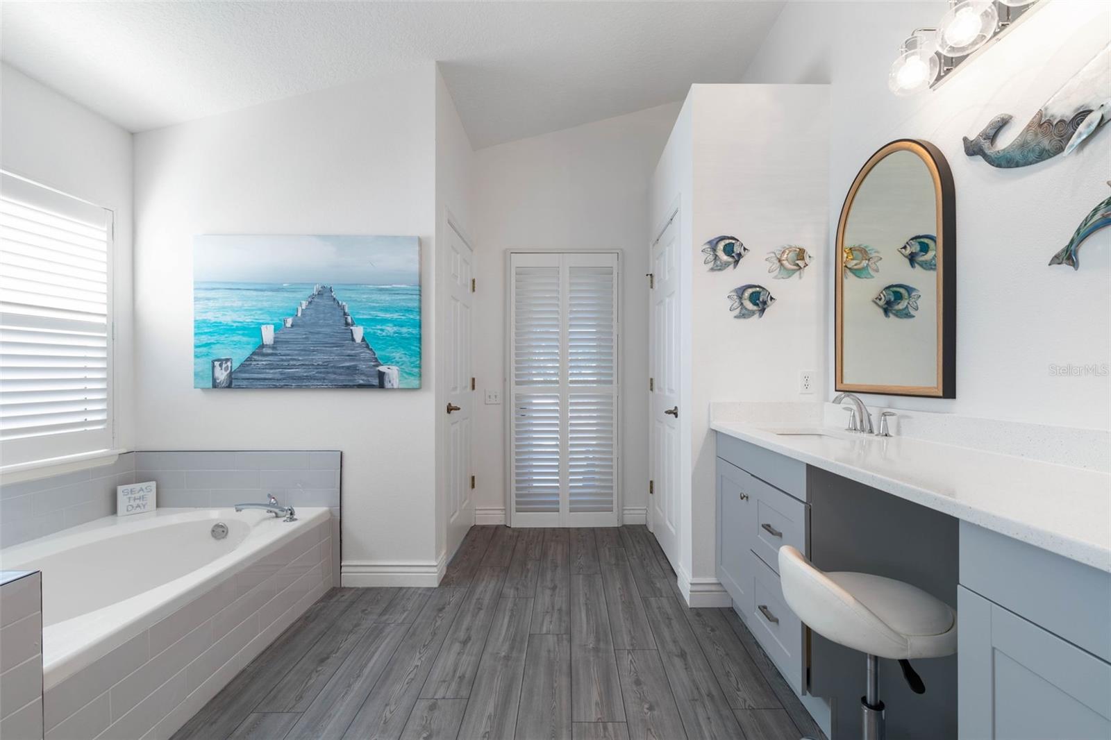 2 Gleneagles Place, FL