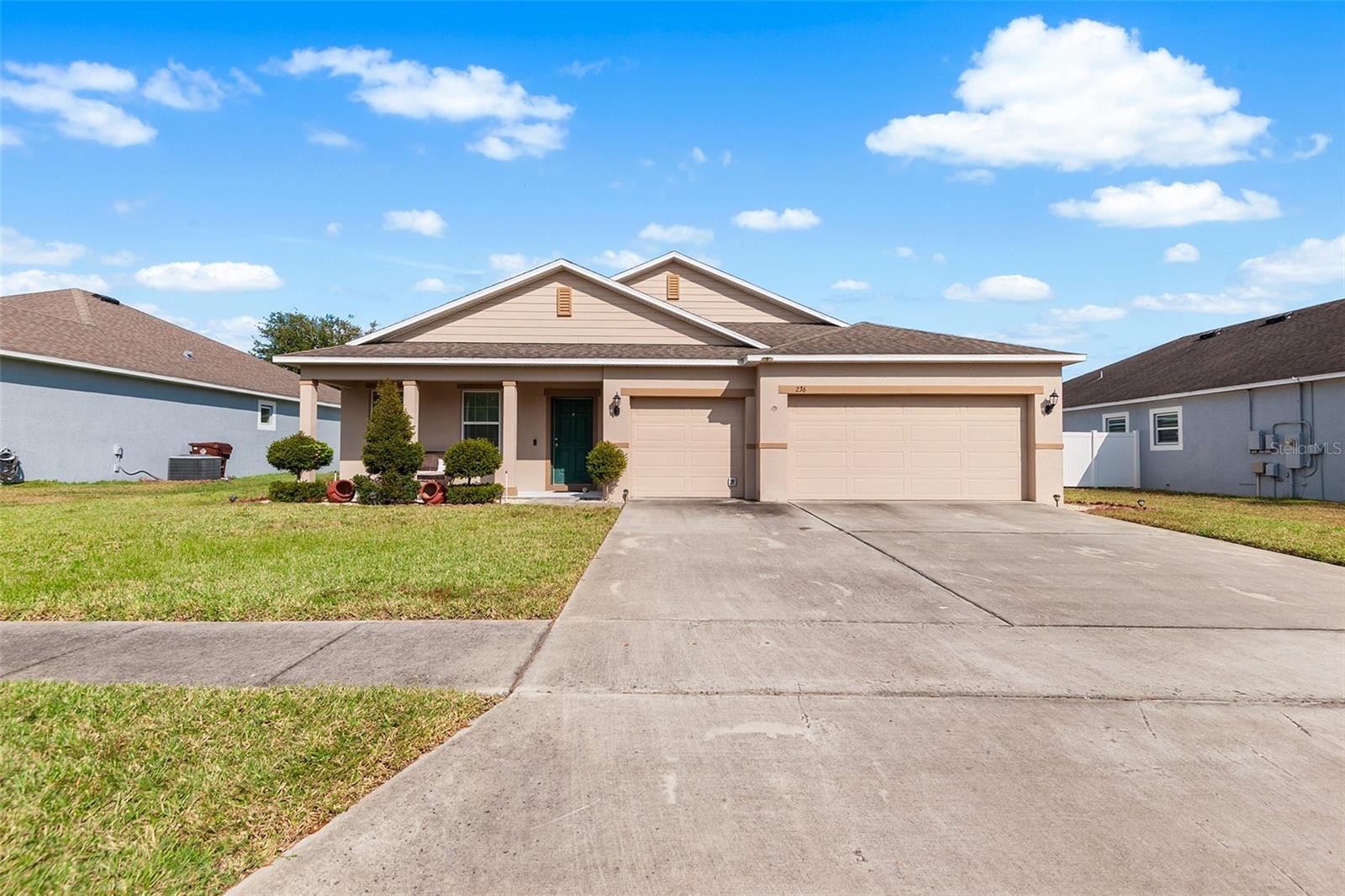 236 Barrington Dr, FL
