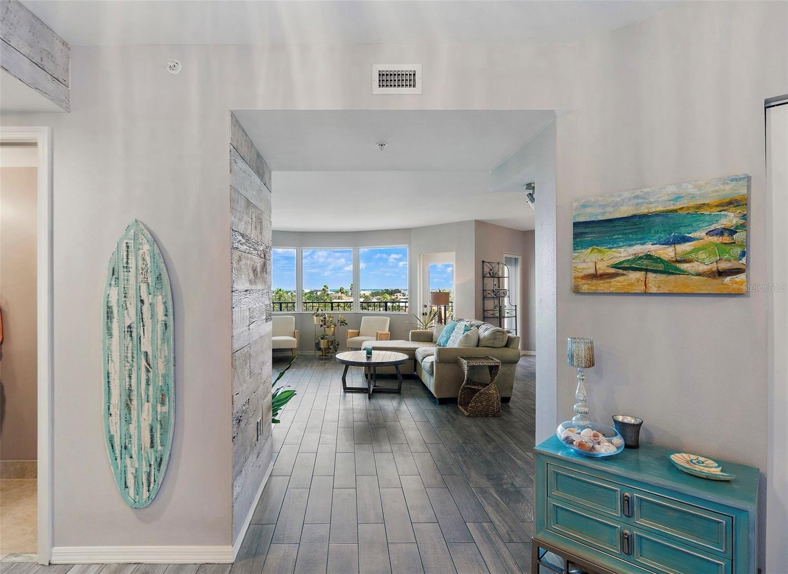 670 Island Way, FL