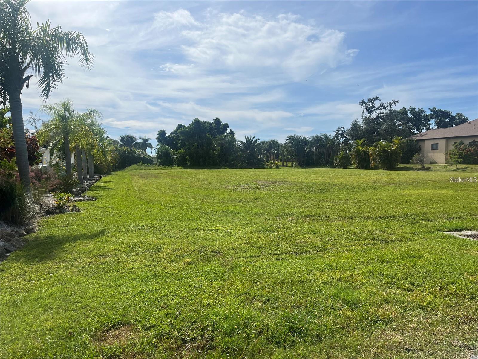 315 Capstan Dr, FL