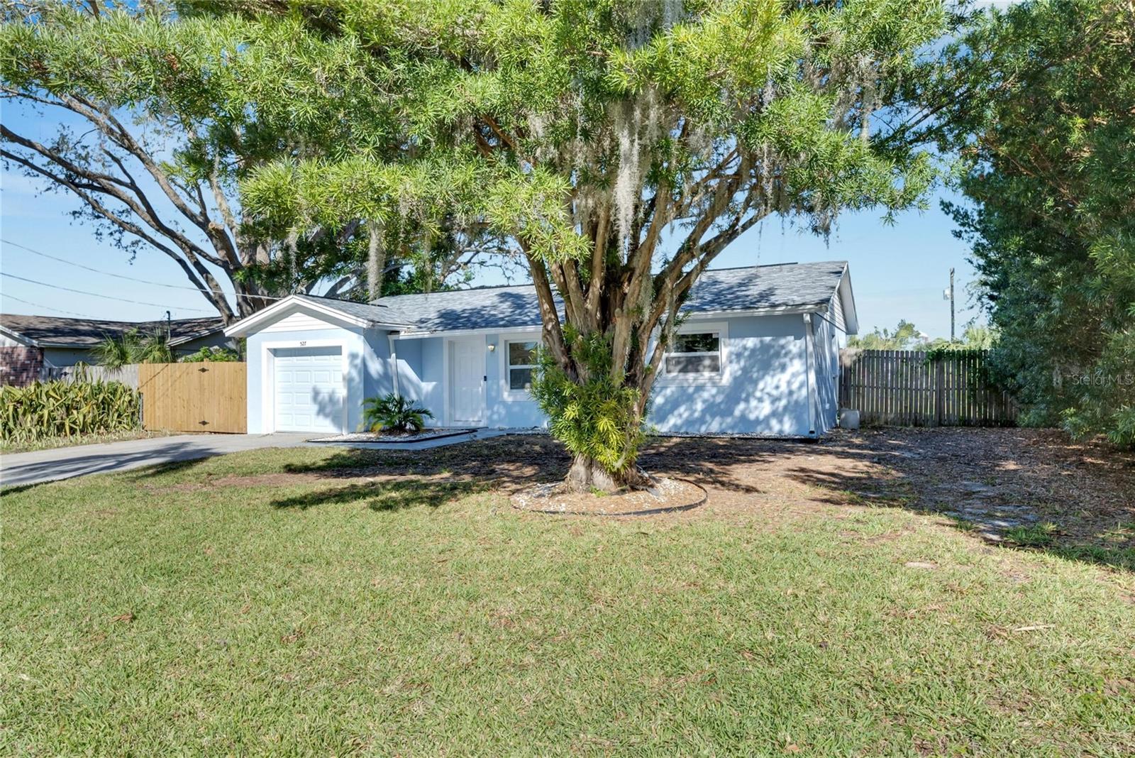 527 Fox Run Trail, FL