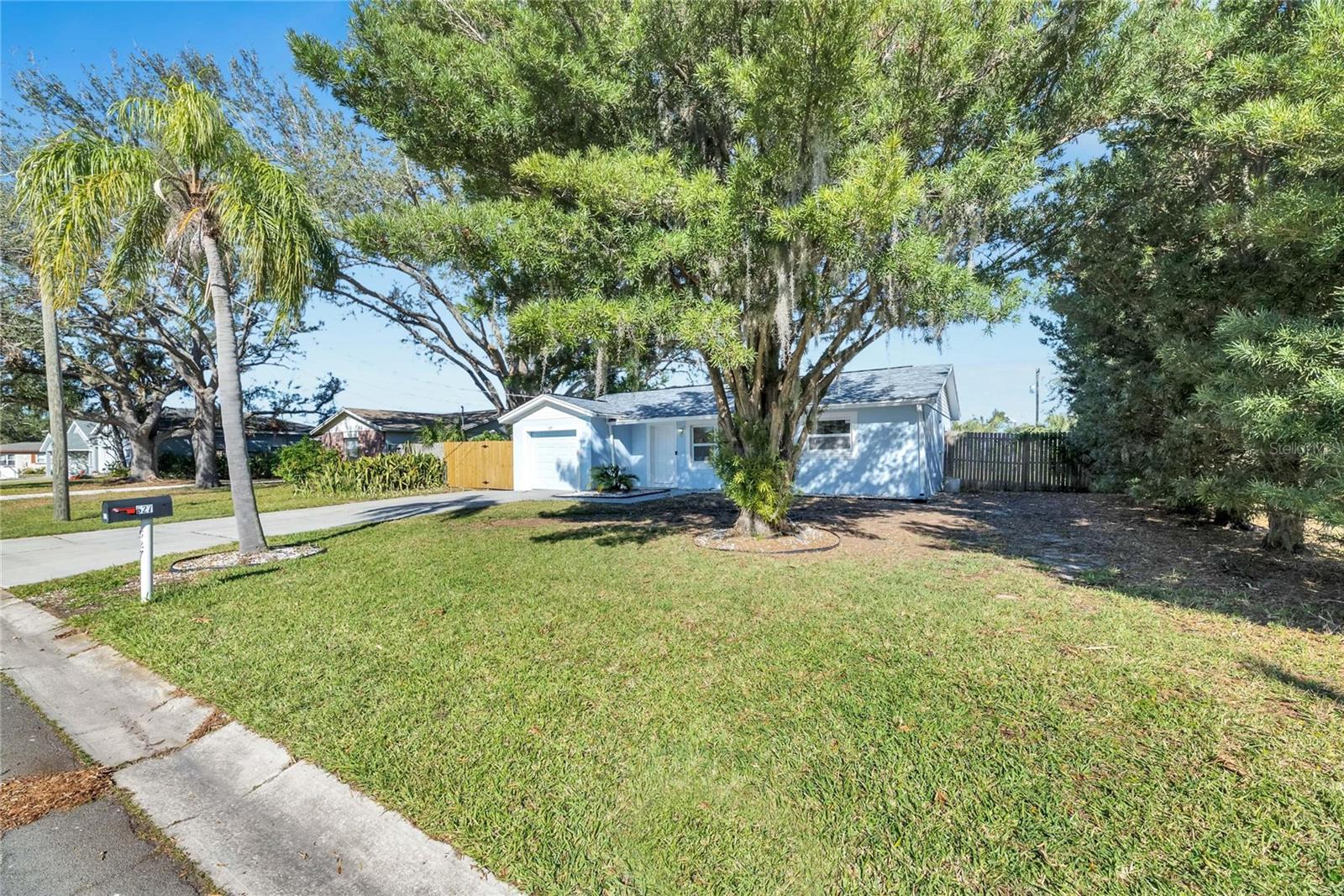 527 Fox Run Trail, FL