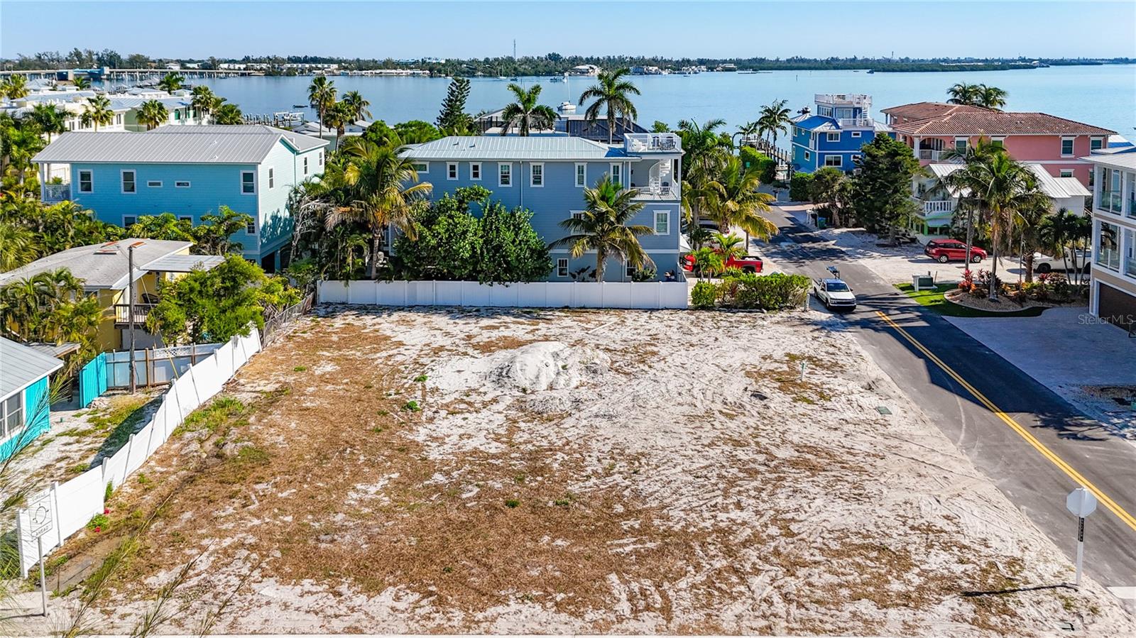 403 Gulf Dr S, FL