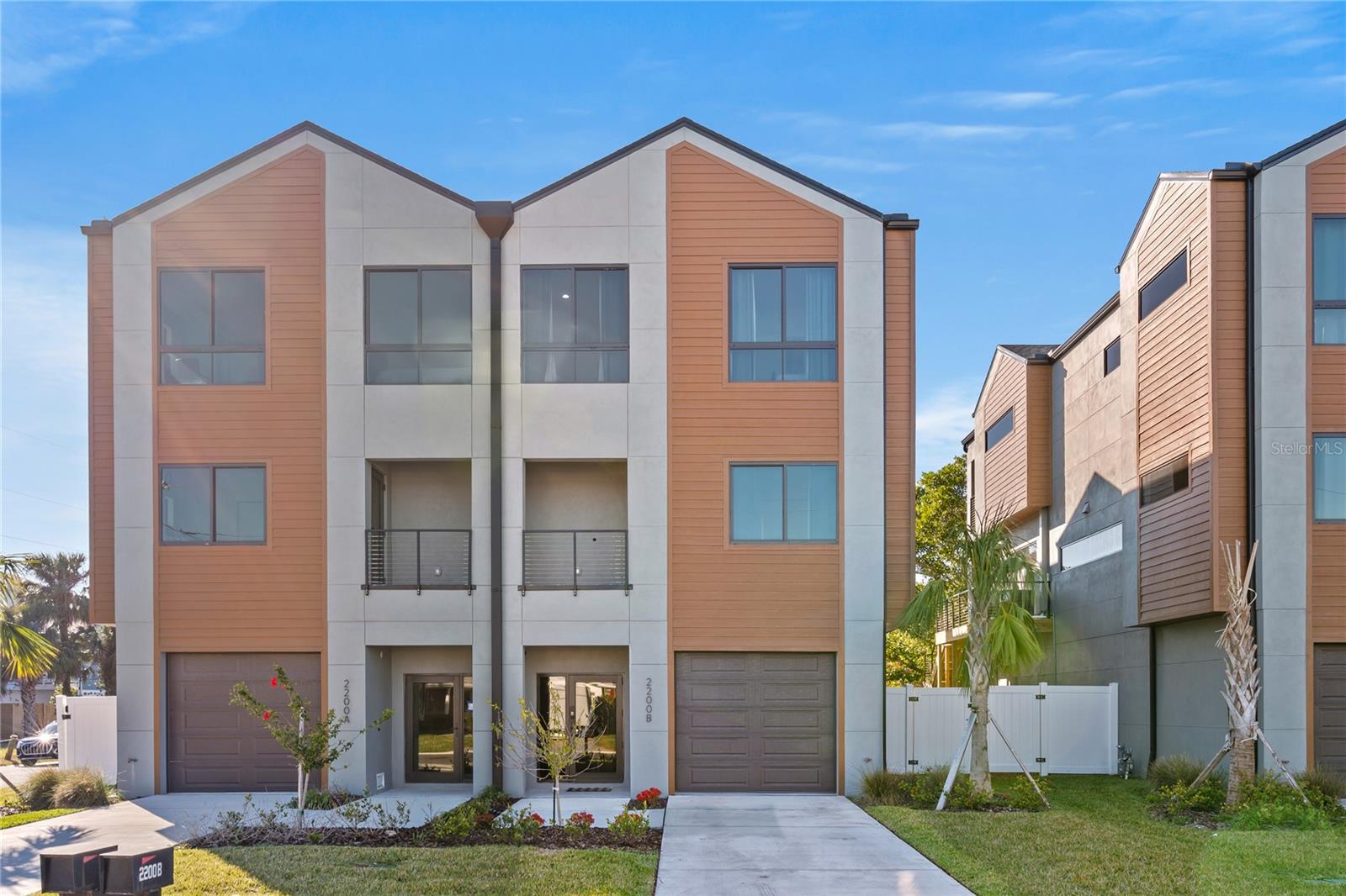 2200 Bay Blvd #B, FL