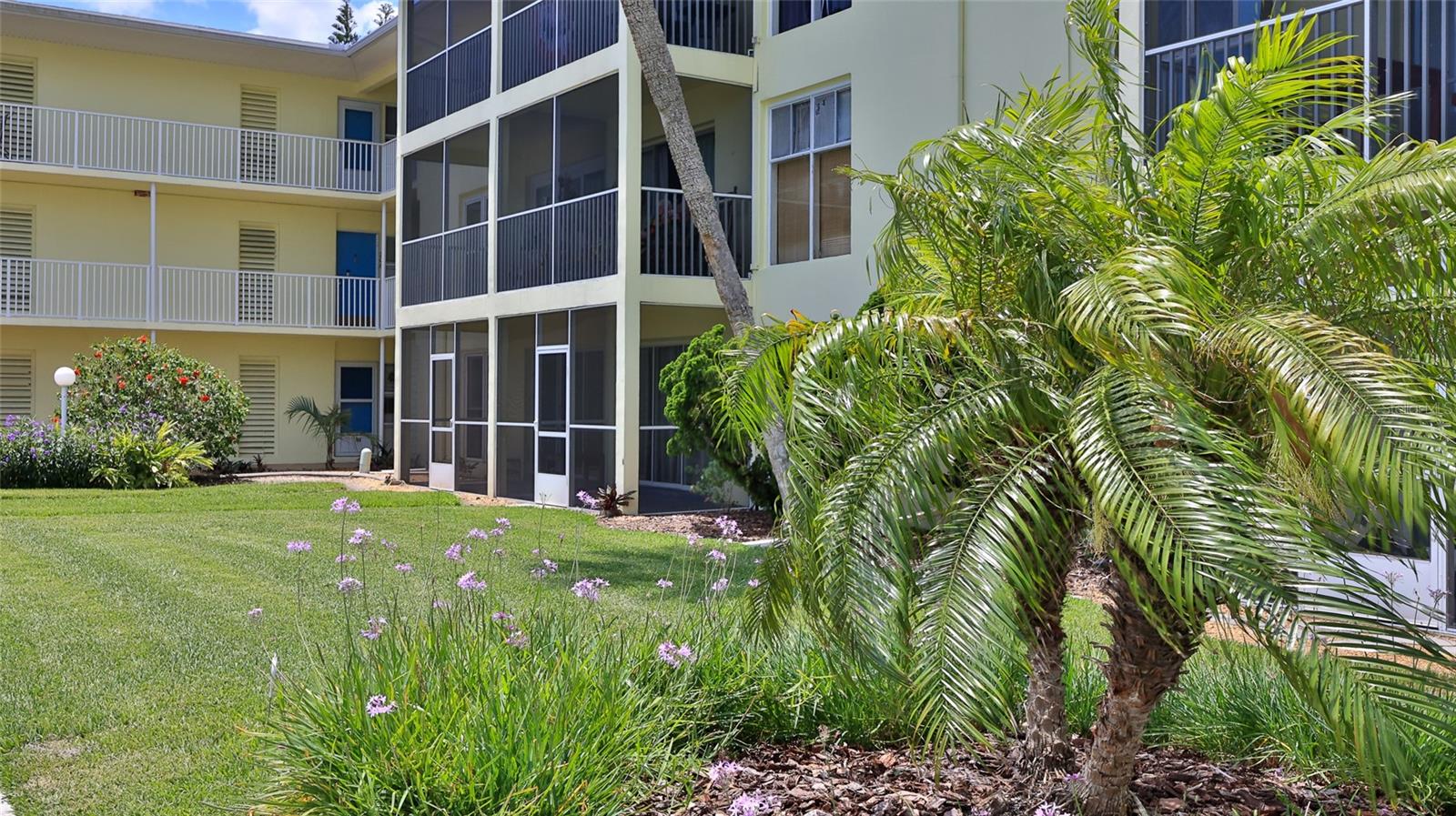 717 S Beach St #205c, FL