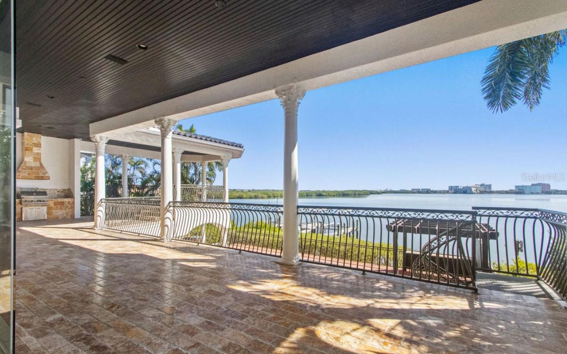 4107 Causeway Vista Drive, FL