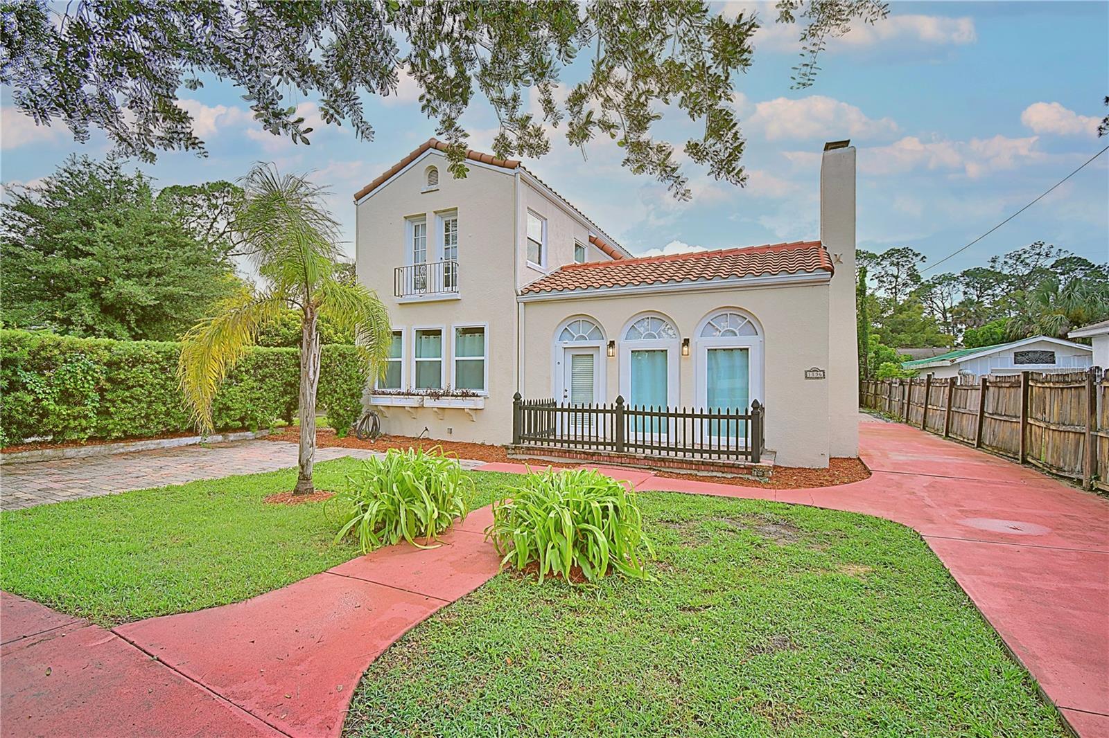 1136 Australia Ave, FL