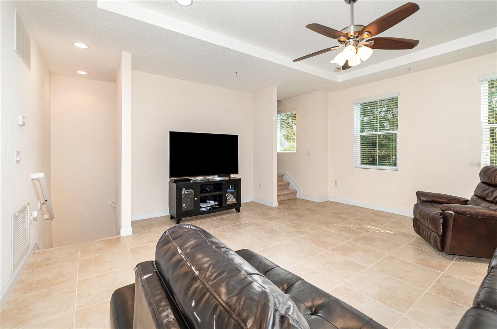 669 Hangnest Lane, FL