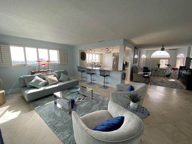 610 Island Way #608, FL