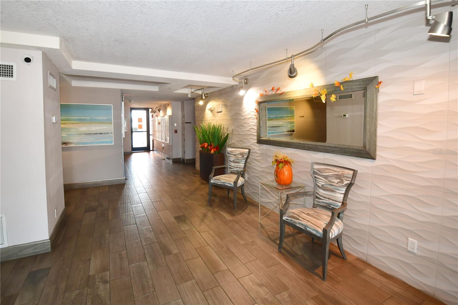 51 Island Way, FL