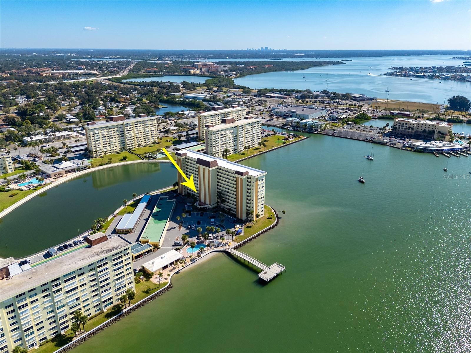 4775 Cove Circle, FL