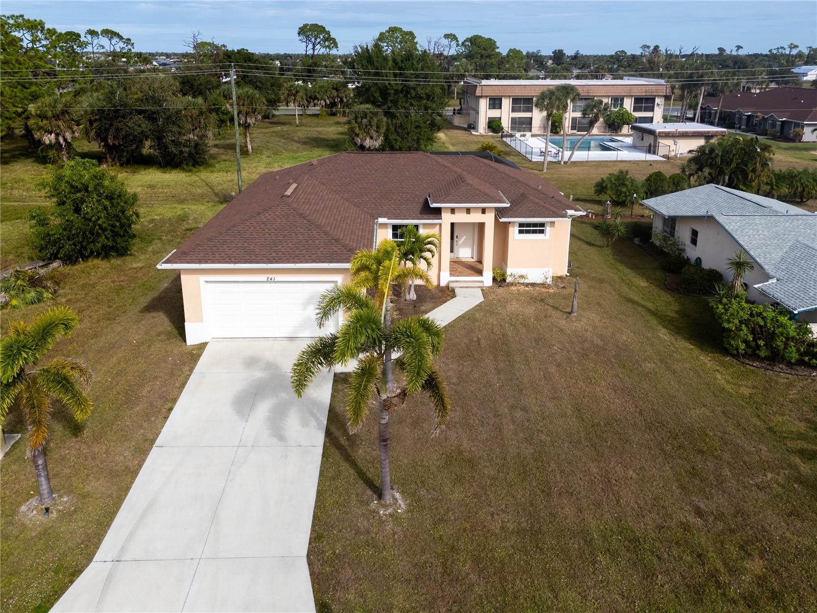 241 Annapolis Lane, FL