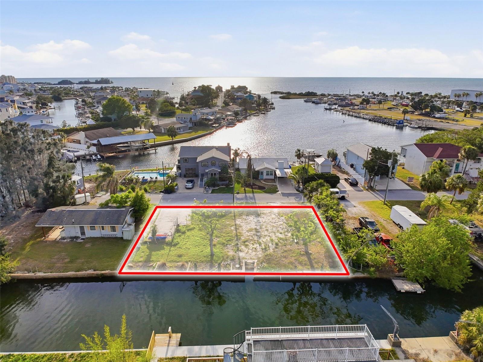 14206 Hendry Court, FL