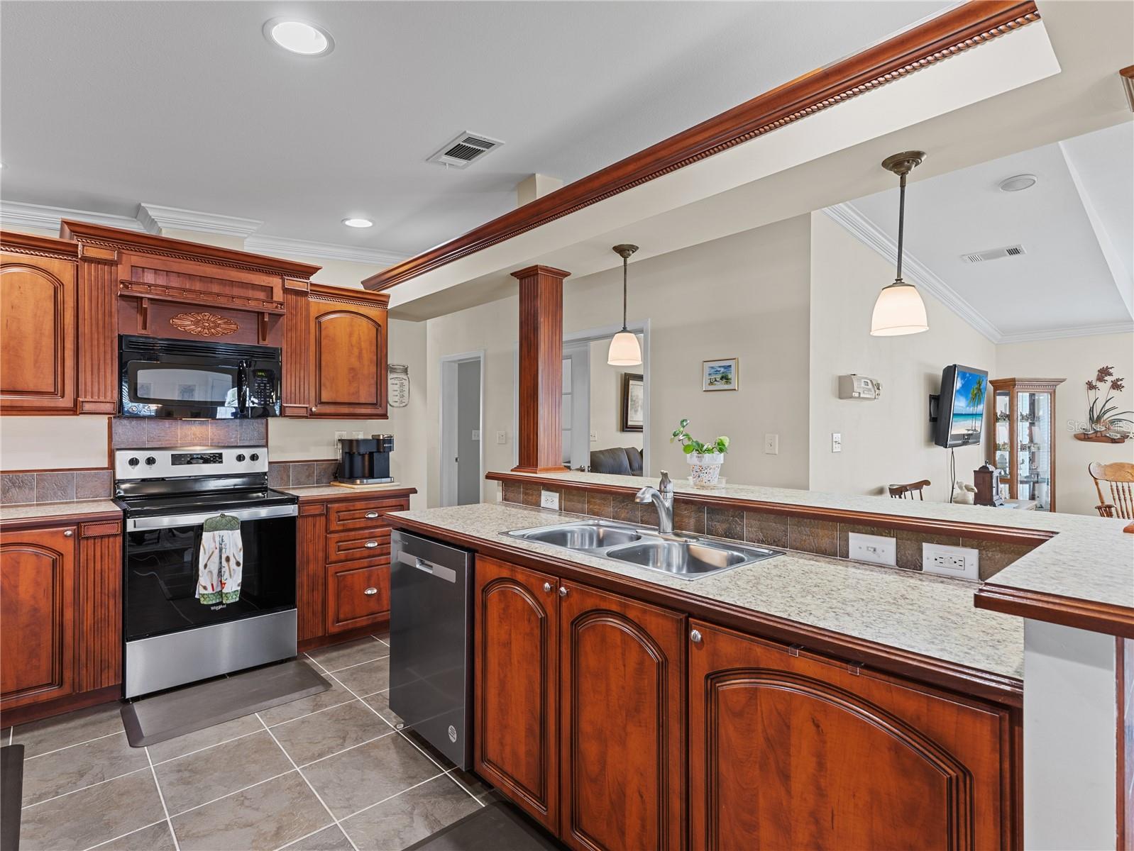 10054 Collingwood Avenue, FL