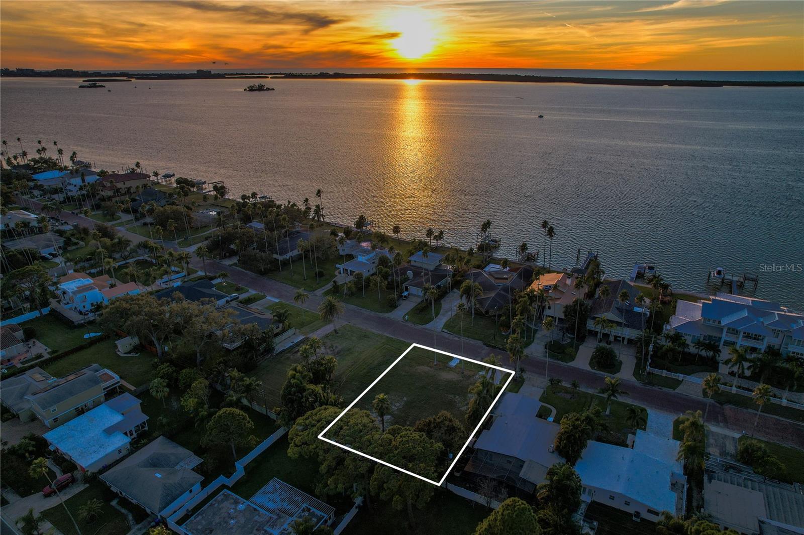 1645 Santa Barbara Drive, FL