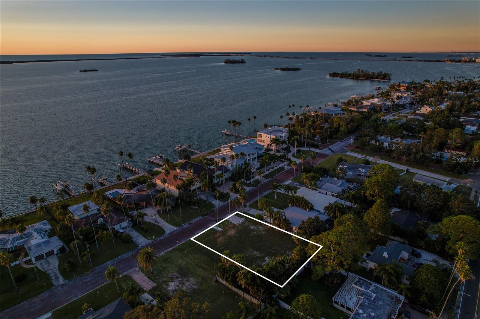 1645 Santa Barbara Drive, FL