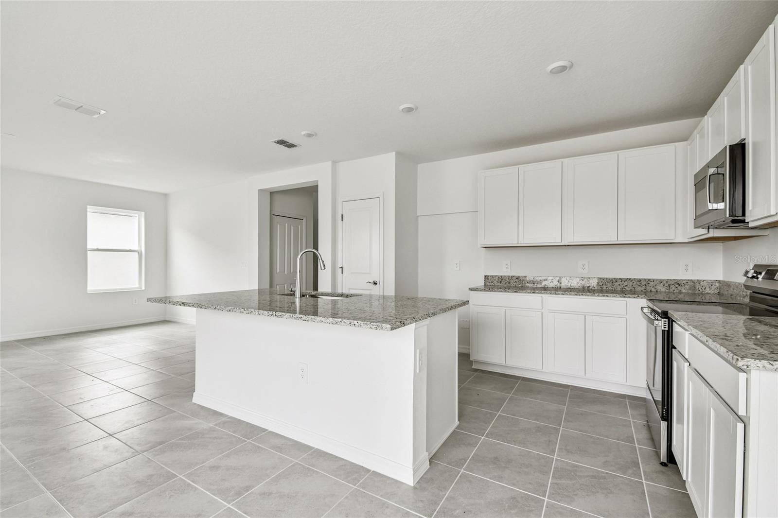 9118 Optimist Way, FL