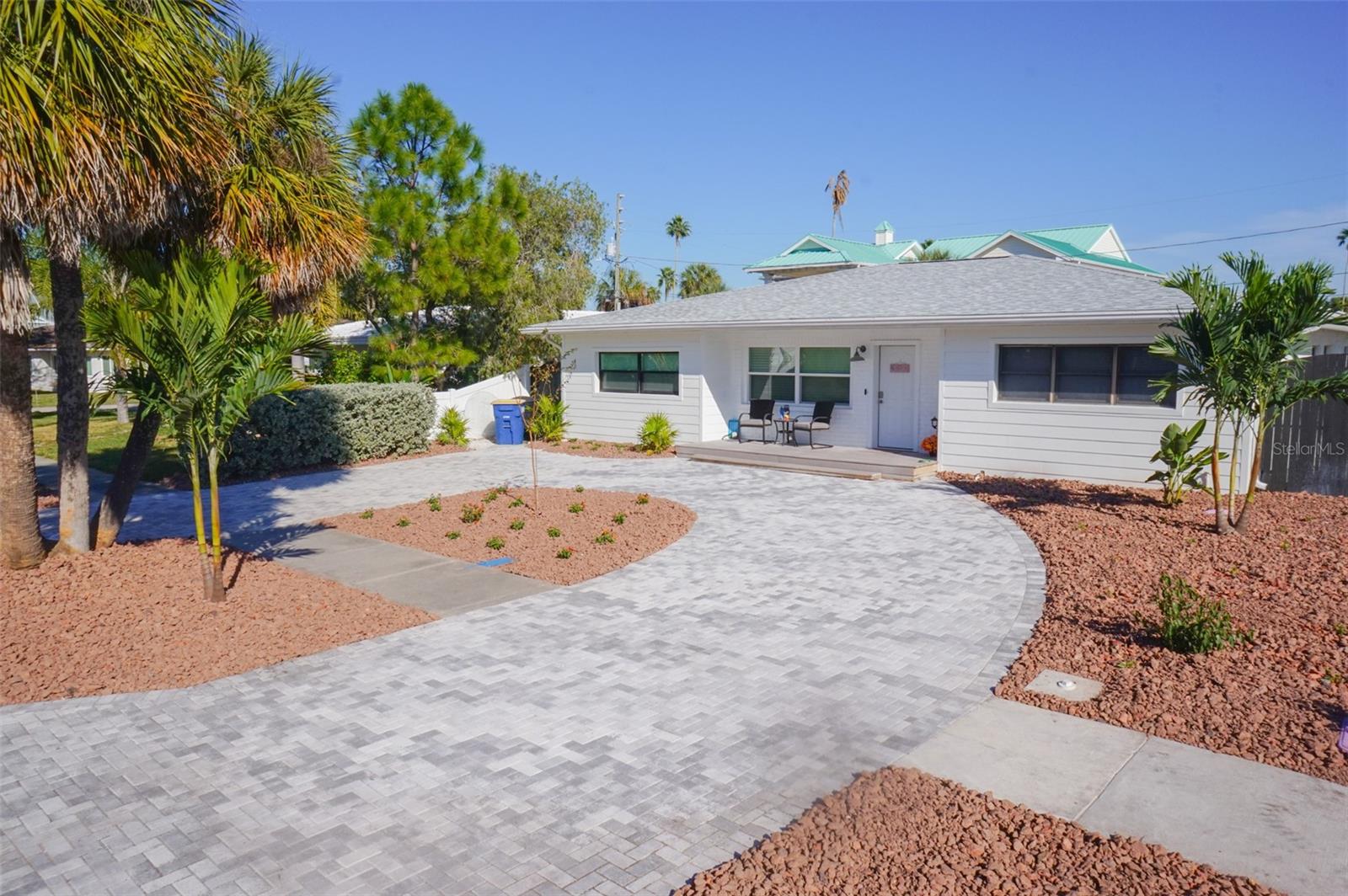 929 Lantana Avenue, FL