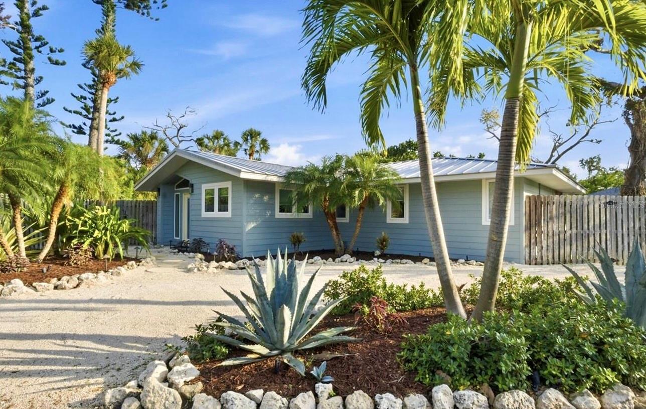 624 Saint Judes Dr, FL