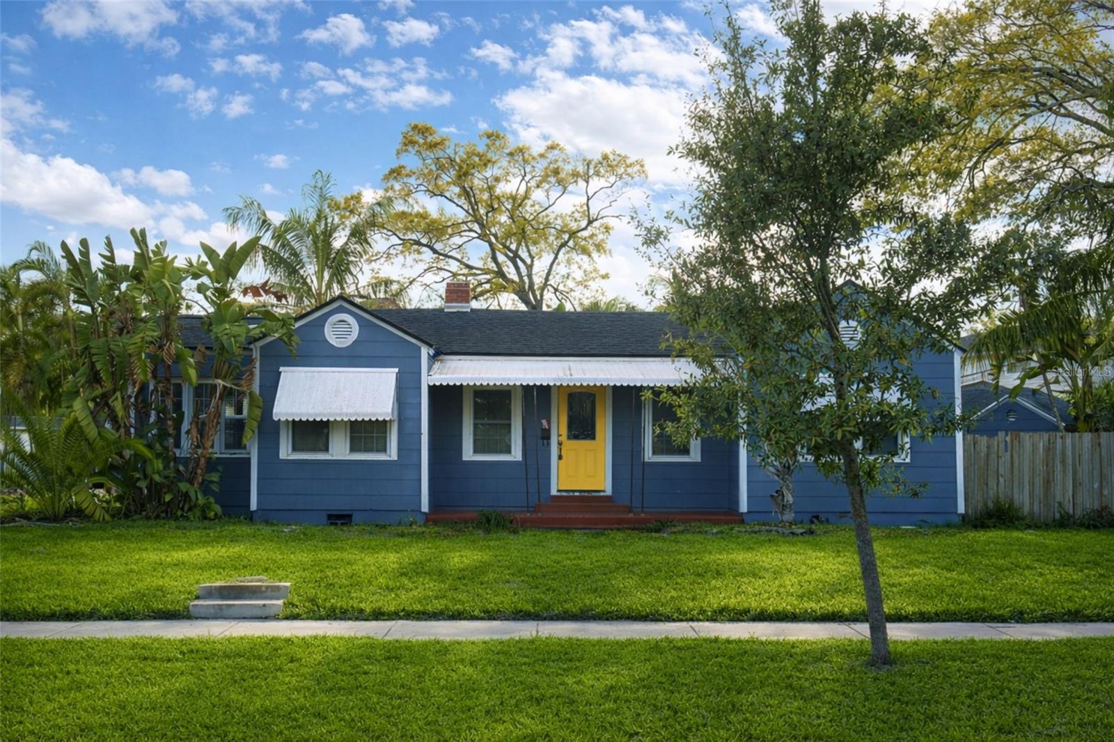215 S Beverly Ave, FL