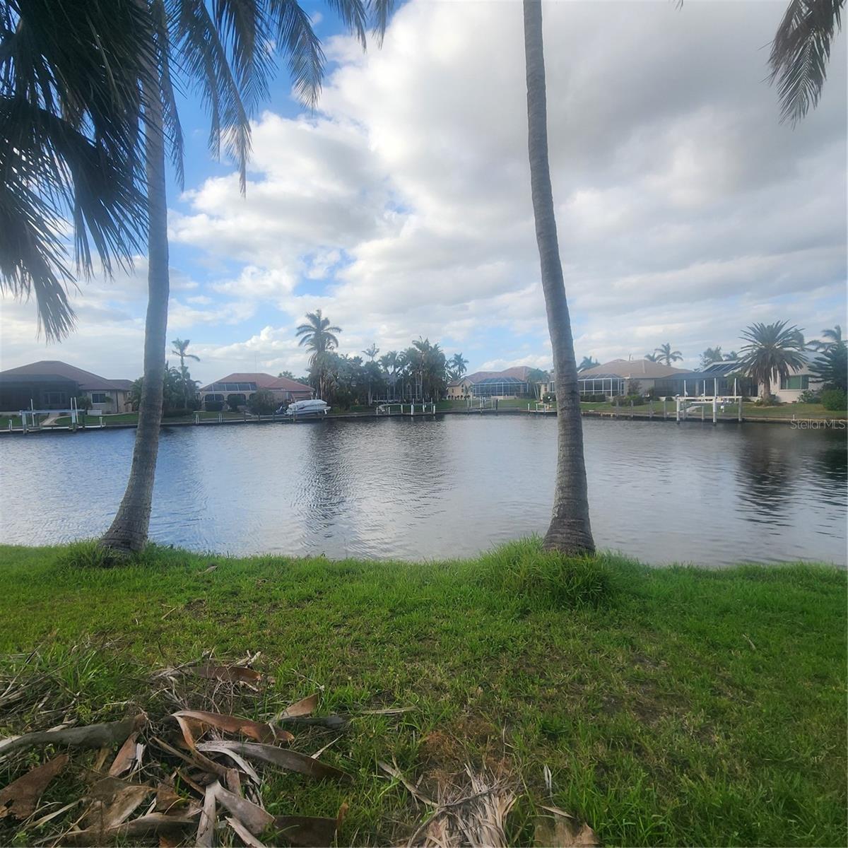 3907 Madrid Ct, FL