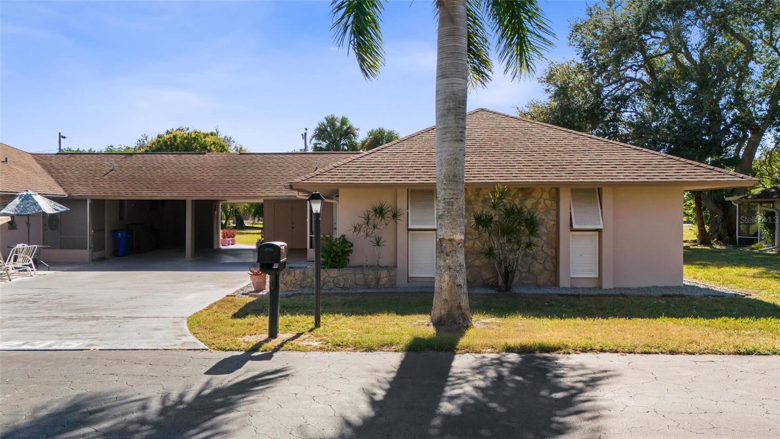 235 Thistle Court, FL