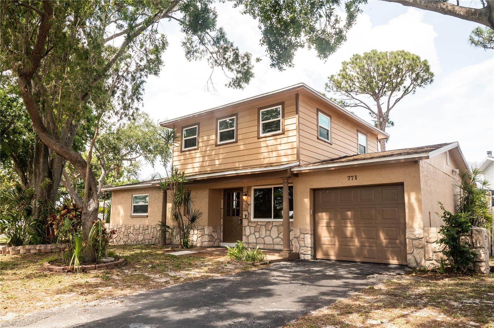 771 Murphy Ave N, FL