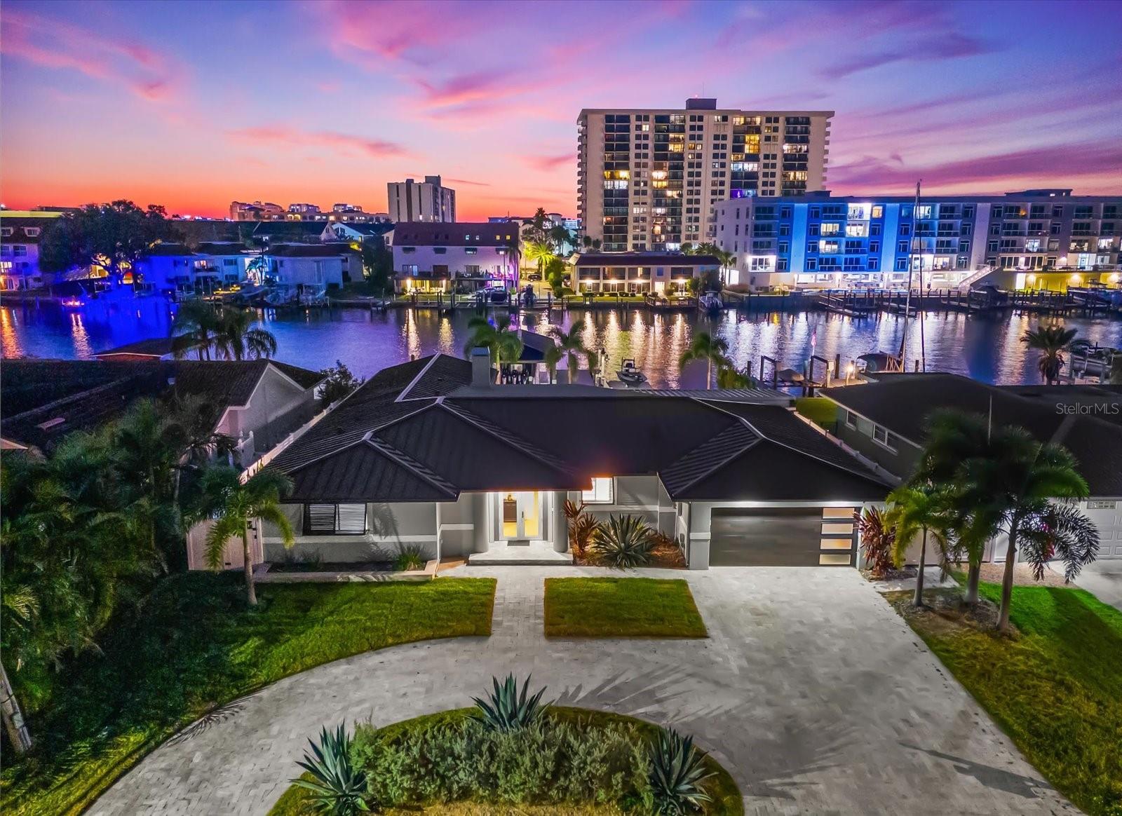 330 Leeward Island, FL