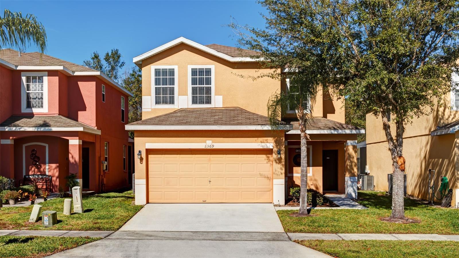 1369 Royal Ridge Dr, FL
