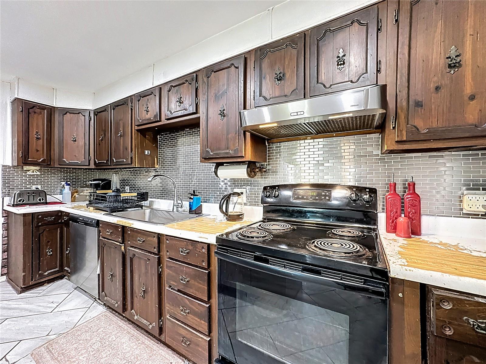 7717 Clarcona Ocoee Road, FL