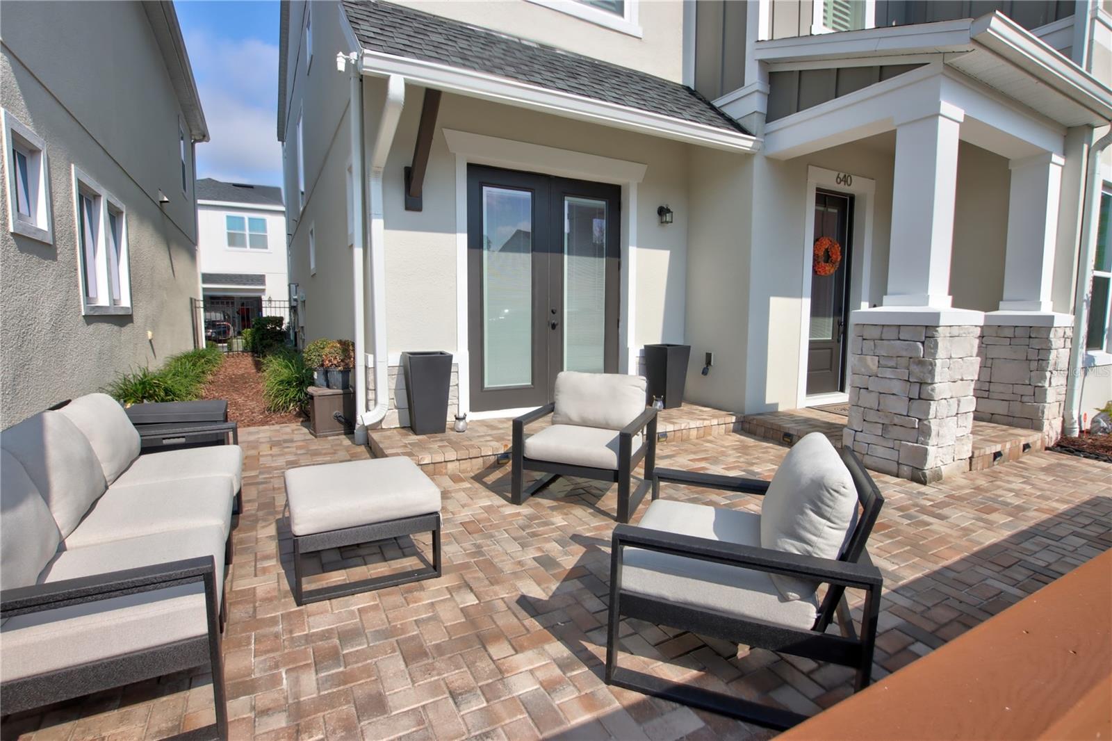 640 Rosewood Way, FL