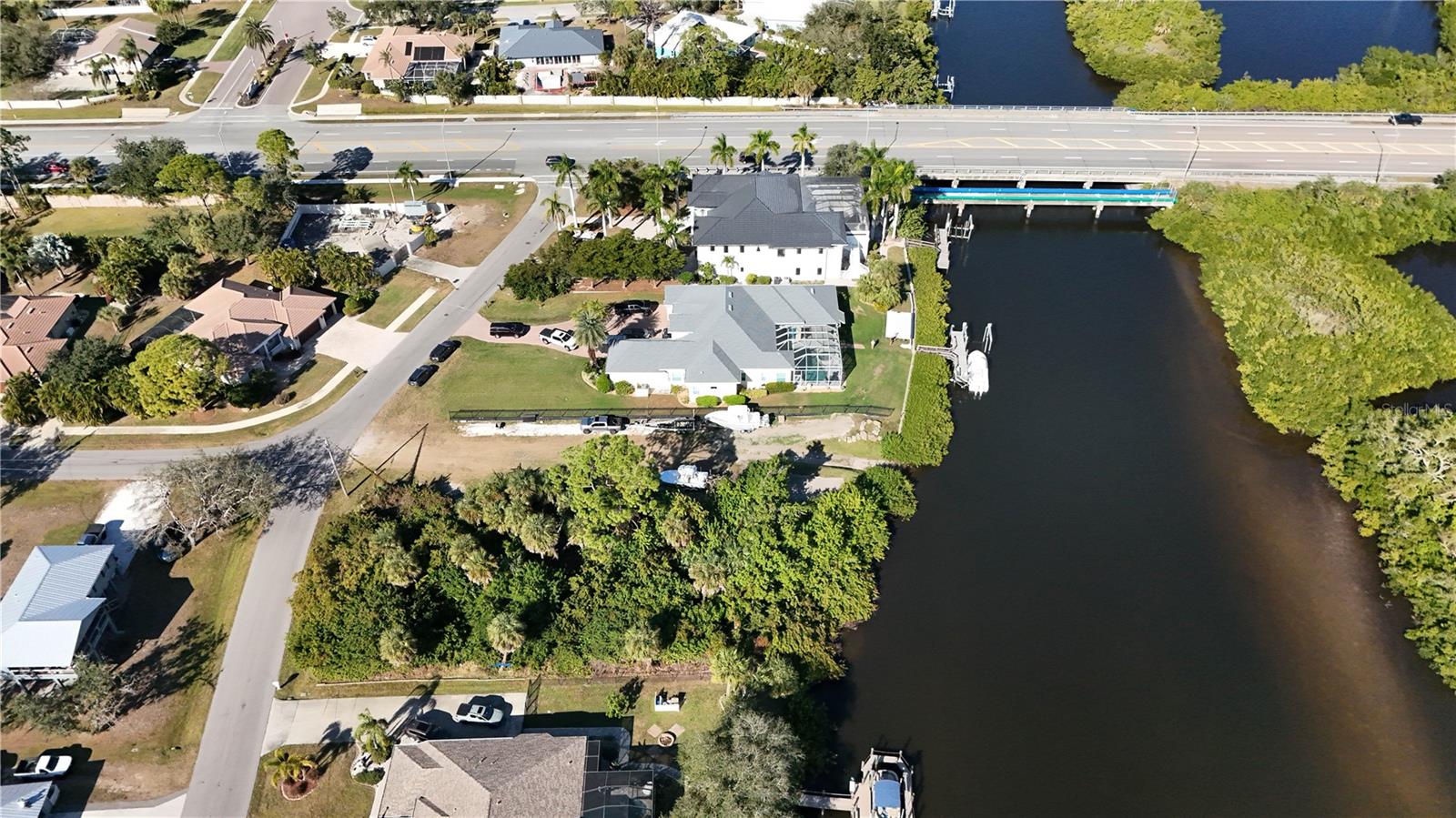 Bayview Drive, FL