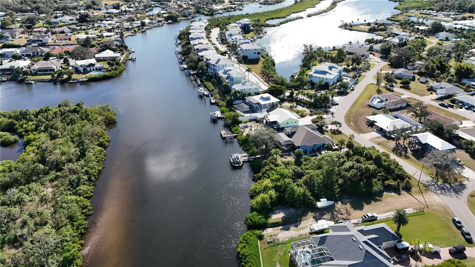 Bayview Drive, FL