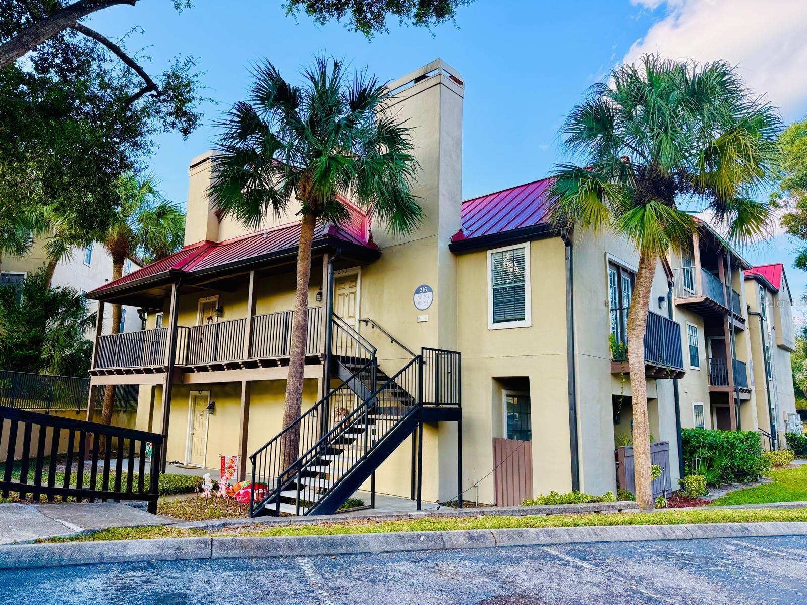 216 Afton Sq #202, FL