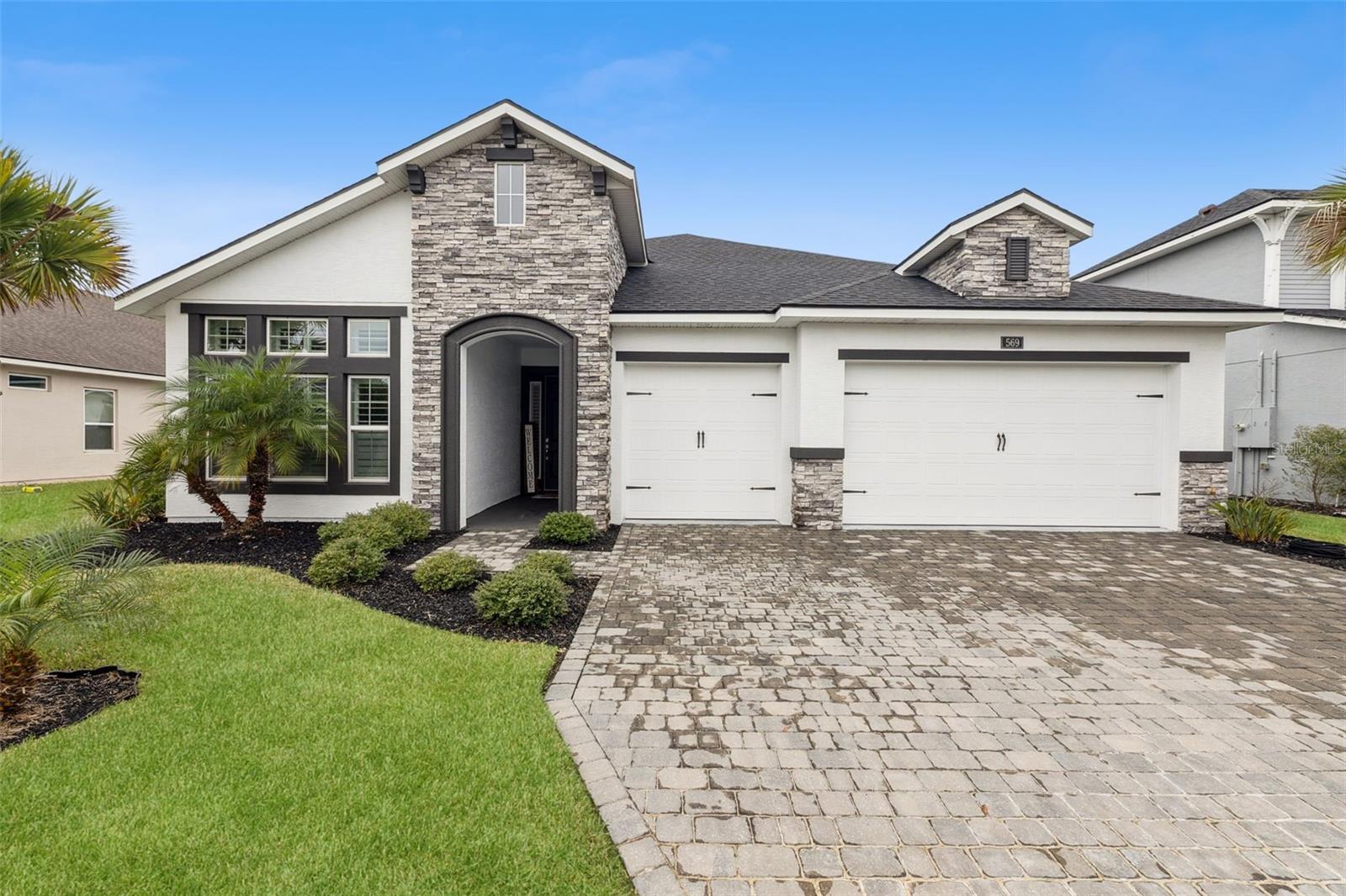 569 Mosaic Blvd, FL