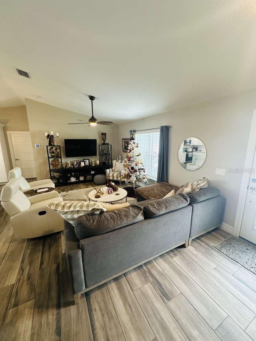 21341 Edgewater Drive, FL