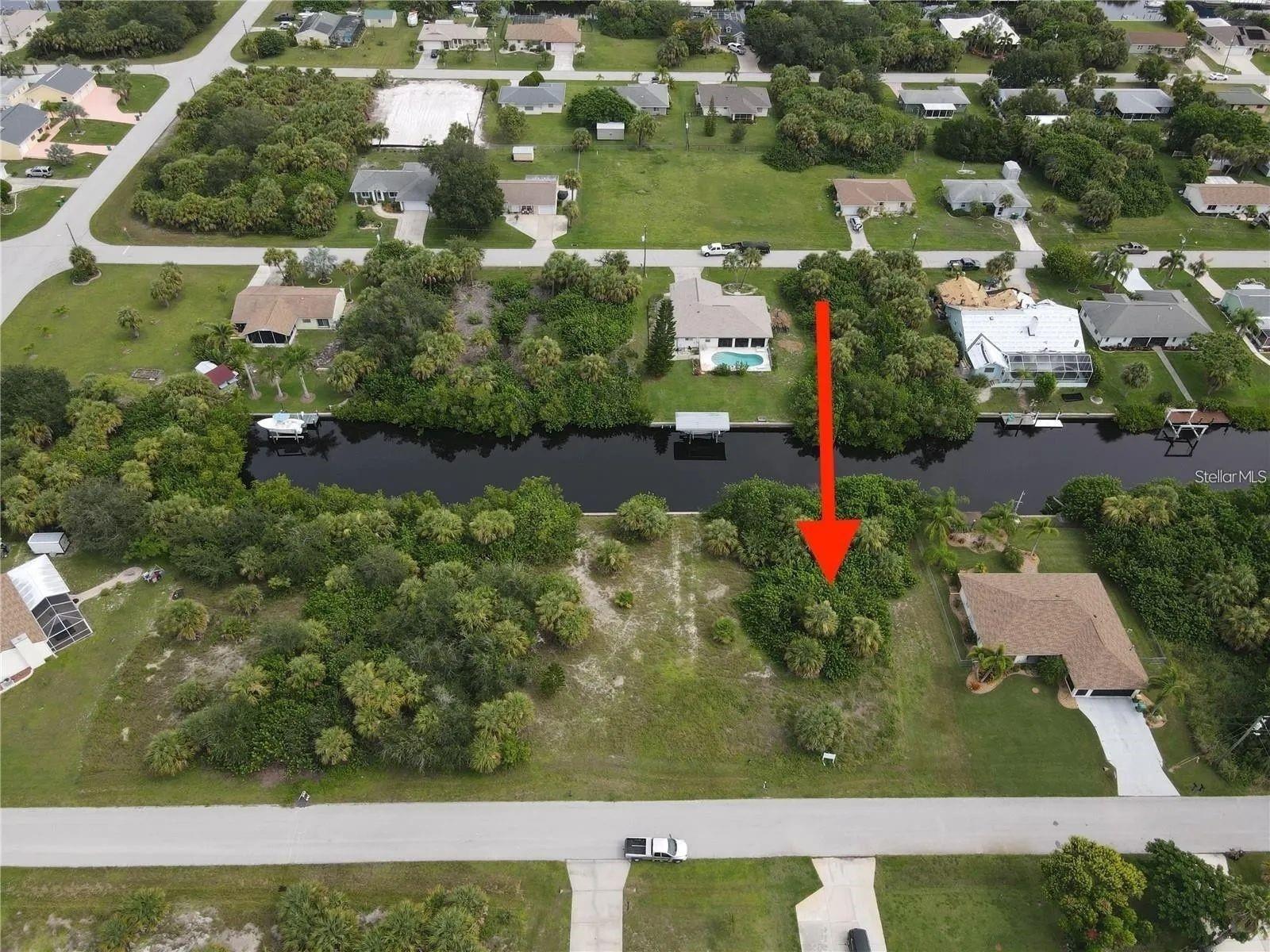 18694 Arapahoe Circle, FL