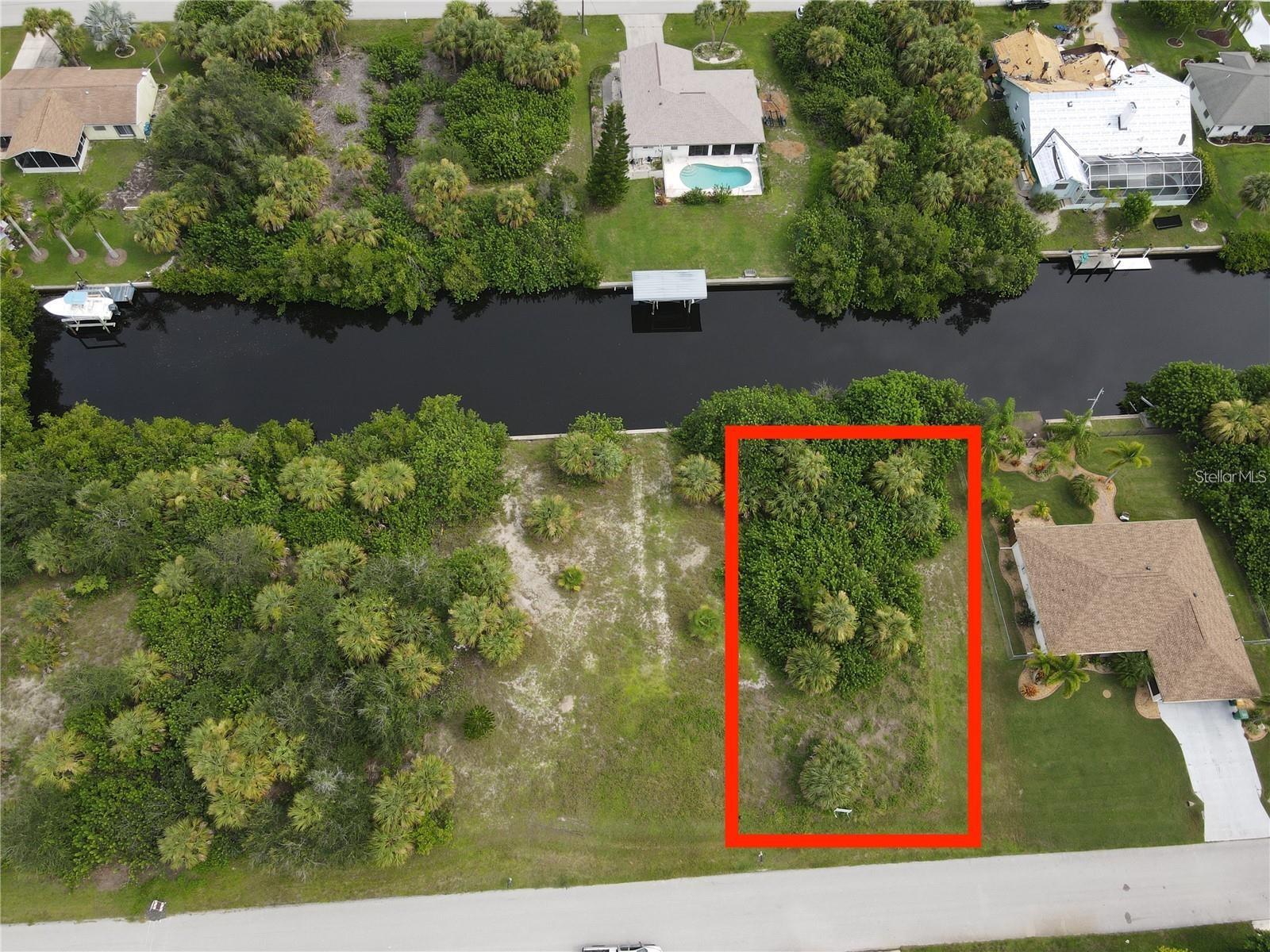 18694 Arapahoe Circle, FL