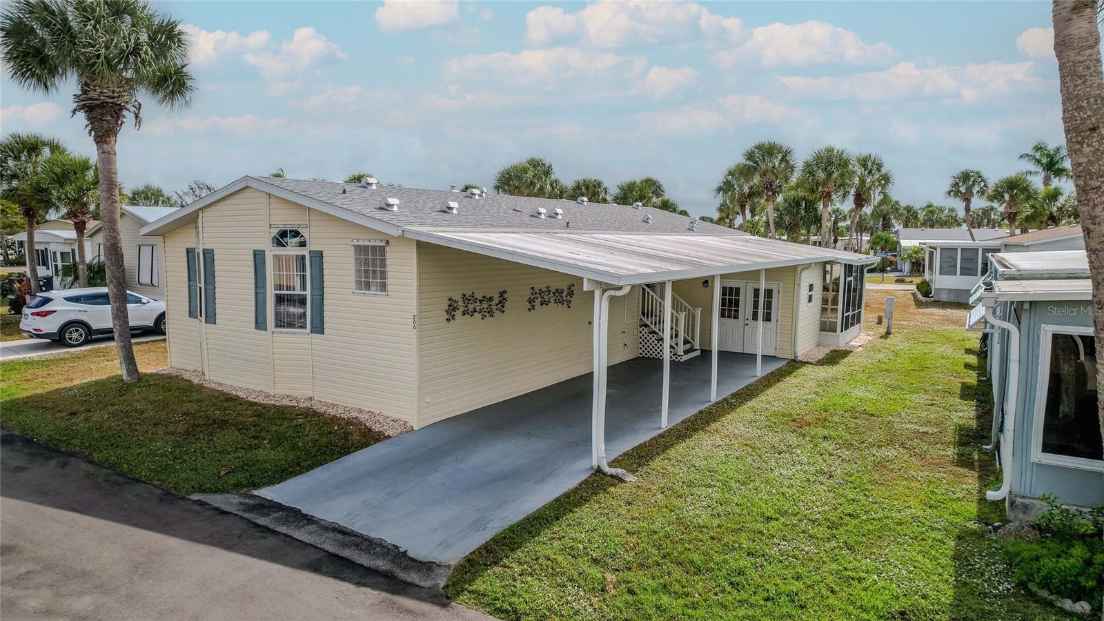 2100 Kings Highway, FL