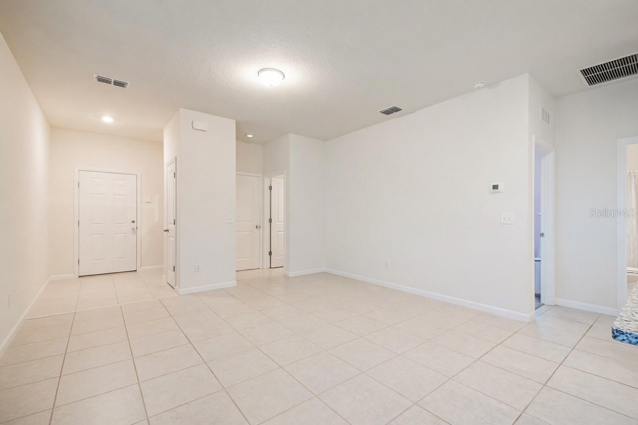 2051 Cades Cove Way, FL
